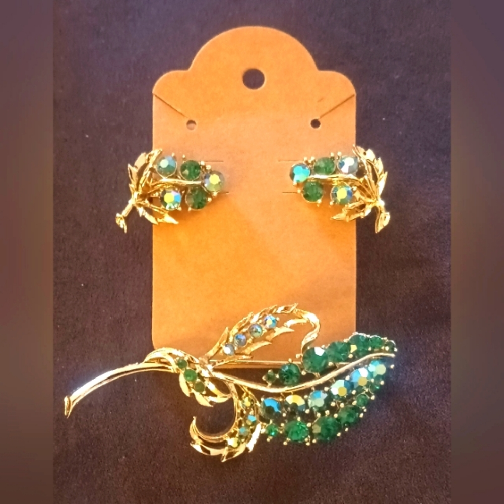 Vintage 1960's Rare Juliana Blue & Green Brooch & Earrings EUC ✨